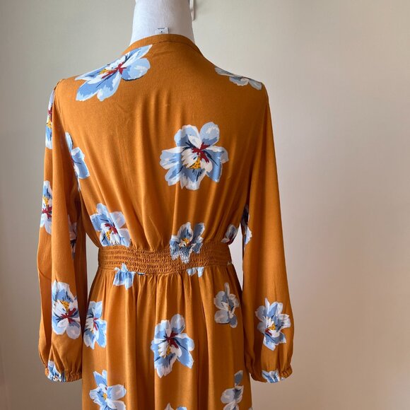 🦋☀️ Golden Hour Florals: Old Navy Tiered Empire Dress (size small) ☀️🦋 - Picture 8 of 14